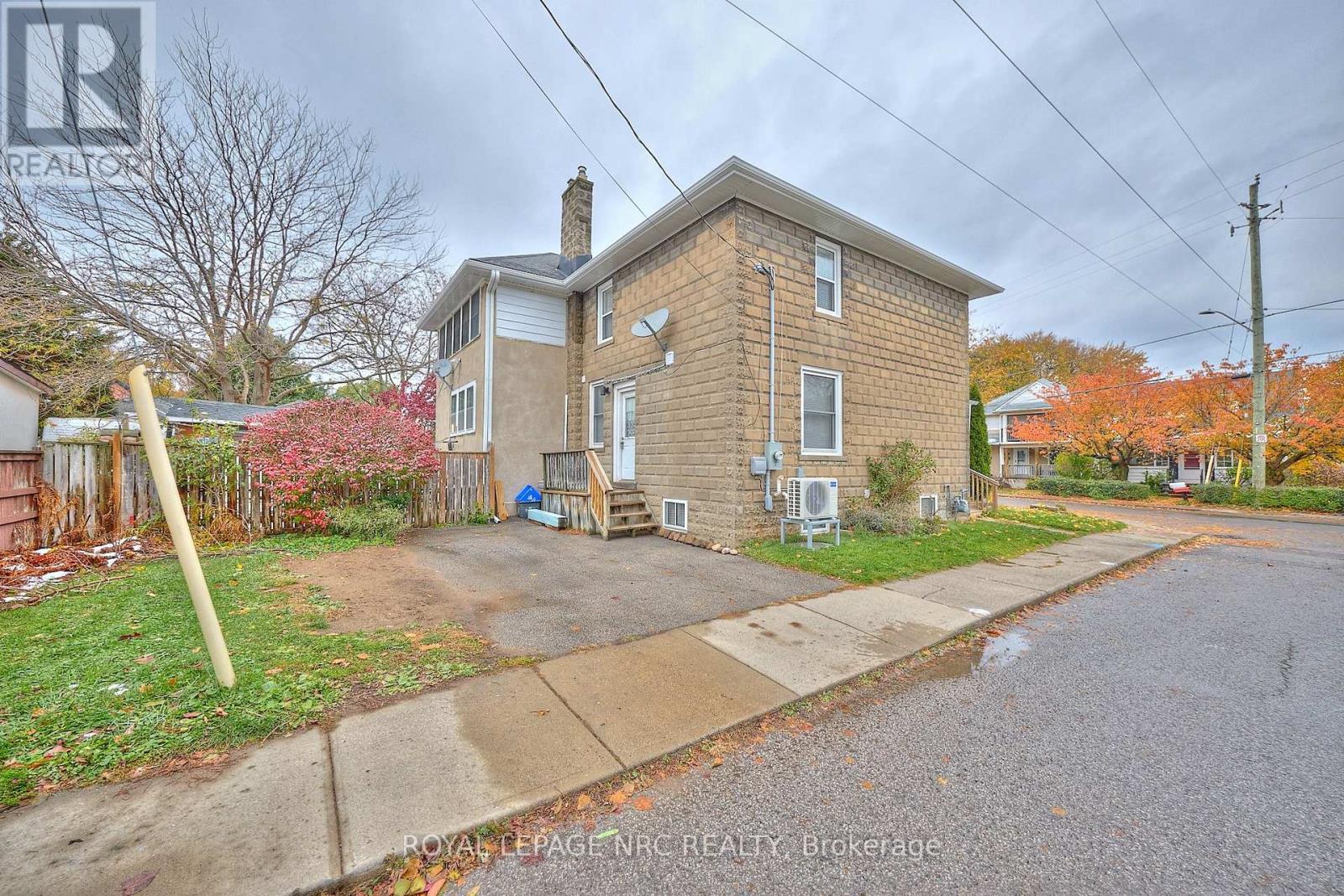 61 York Street, St. Catharines, Ontario  L2R 6C6 - Photo 18 - X12552378