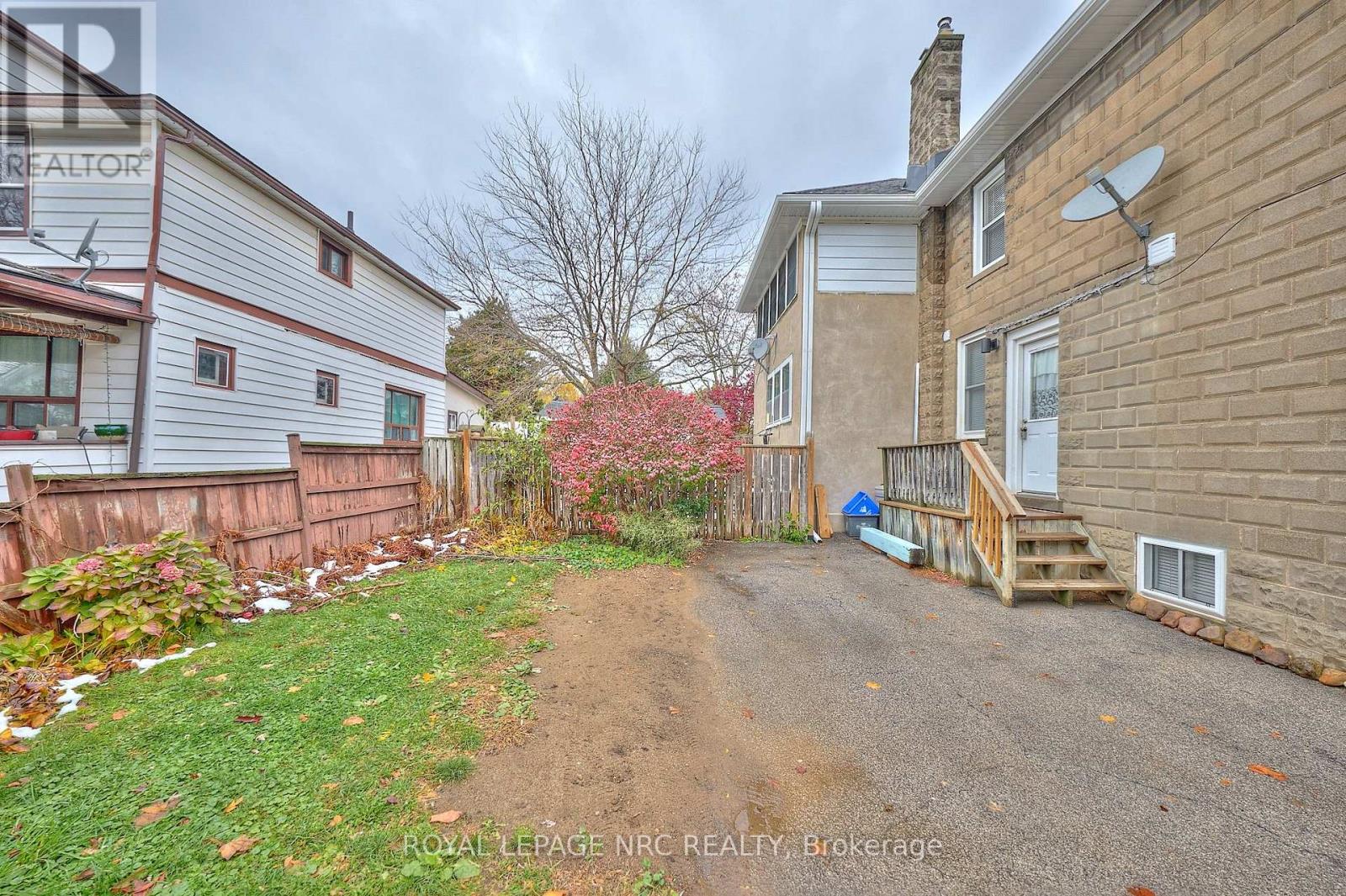 61 York Street, St. Catharines, Ontario  L2R 6C6 - Photo 19 - X12552378