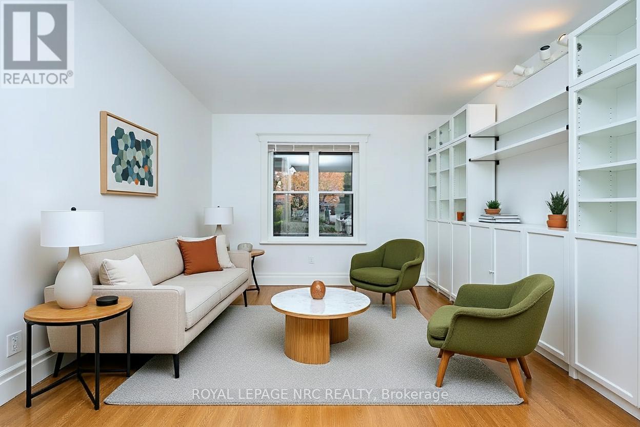 61 York Street, St. Catharines, Ontario  L2R 6C6 - Photo 3 - X12552378