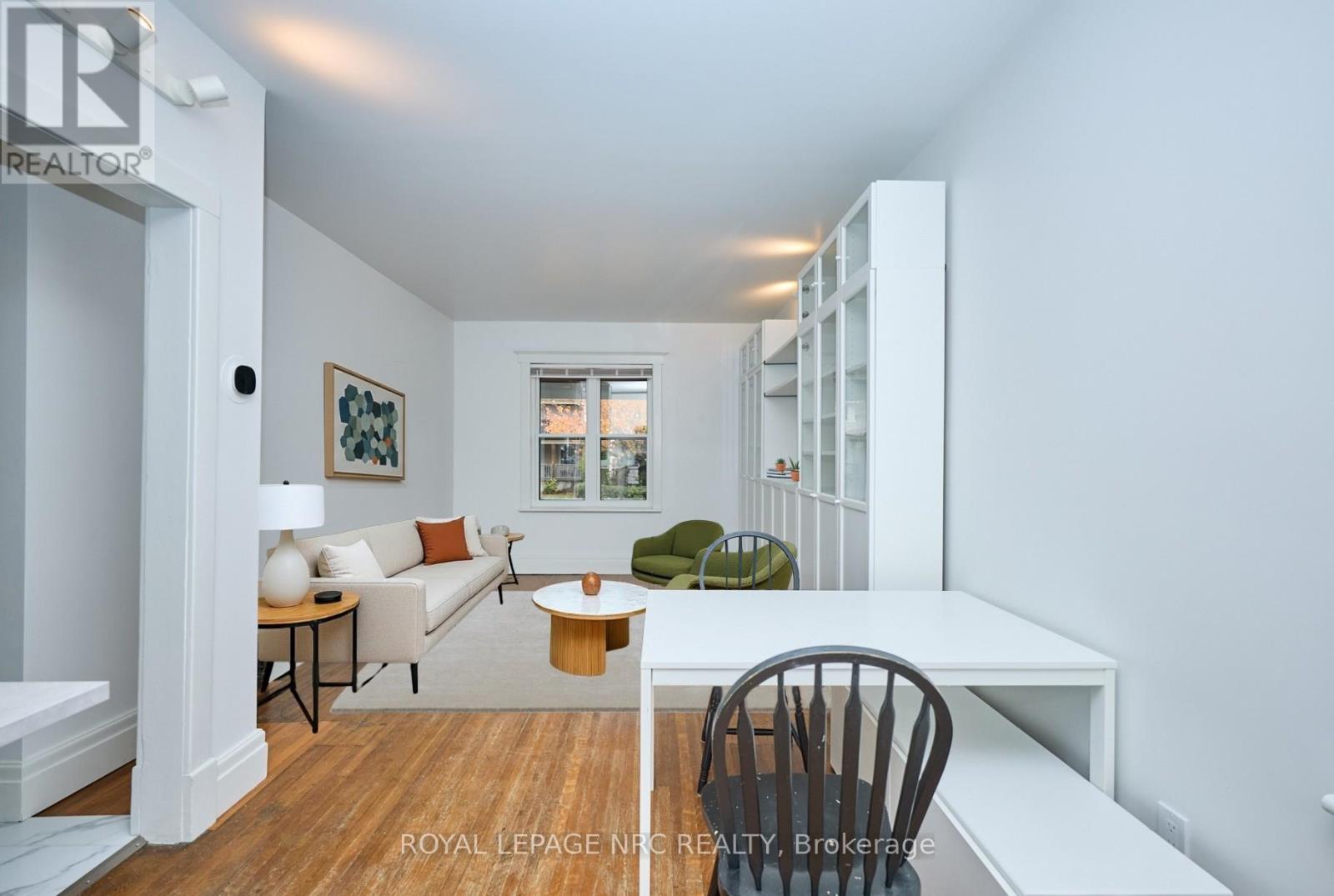 61 York Street, St. Catharines, Ontario  L2R 6C6 - Photo 4 - X12552378