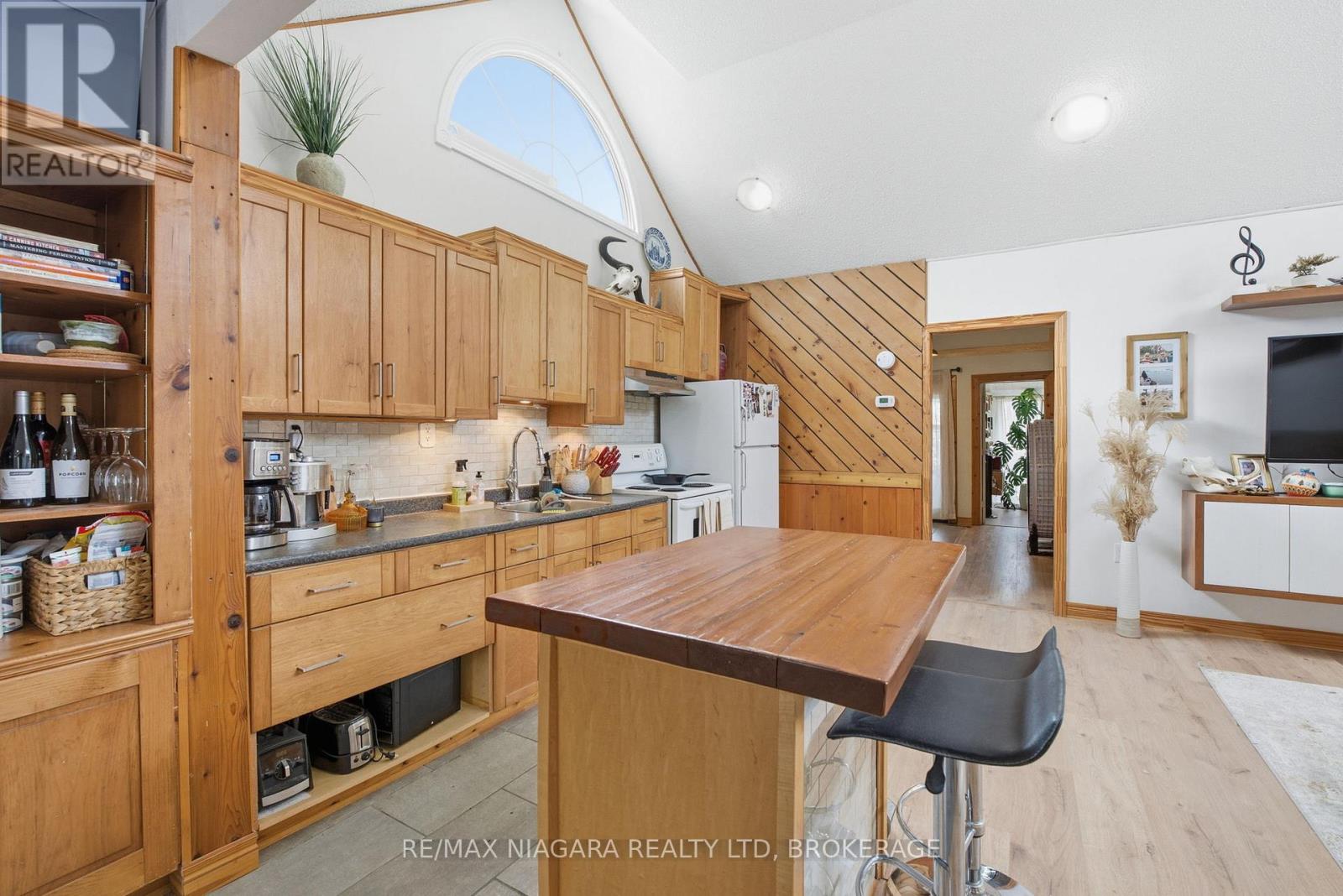 198 Pelham Road, St. Catharines, Ontario L2S 1W7 - Photo 10 - X12552438