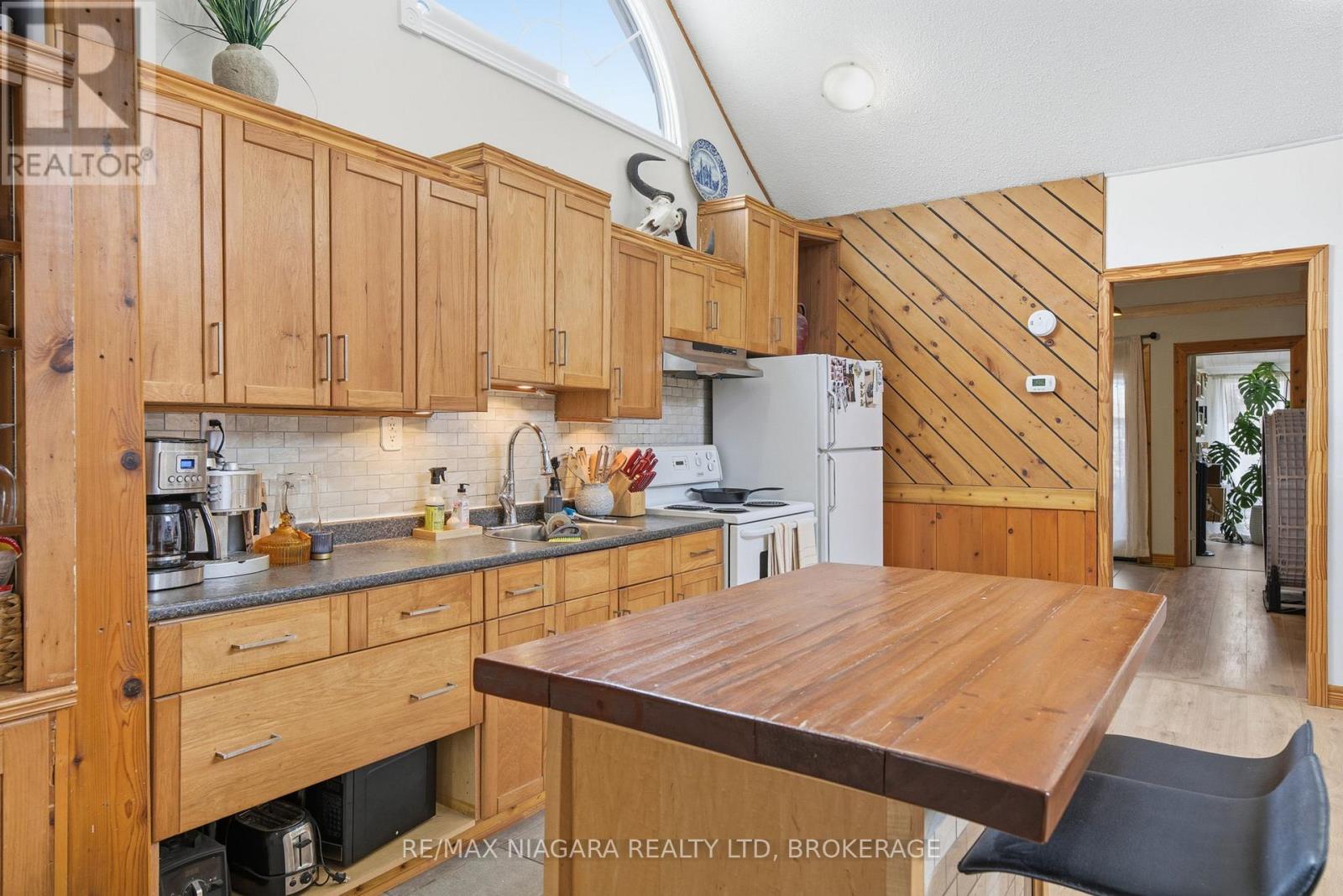 198 Pelham Road, St. Catharines, Ontario L2S 1W7 - Photo 11 - X12552438