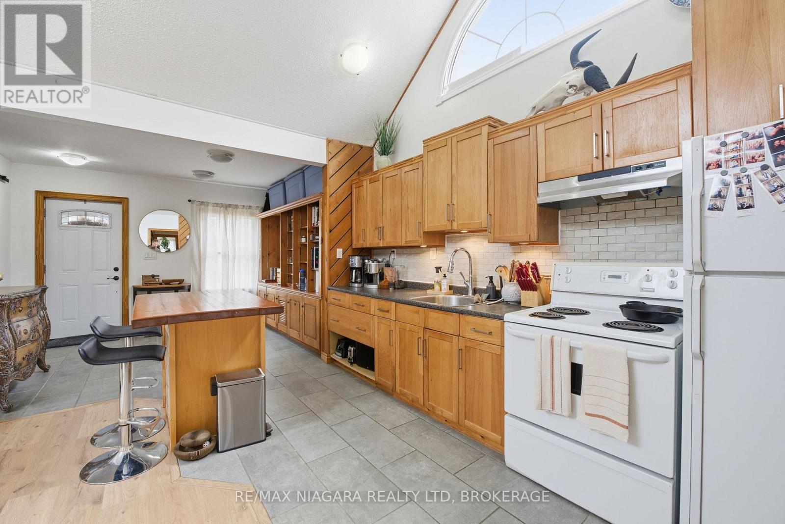 198 Pelham Road, St. Catharines, Ontario L2S 1W7 - Photo 13 - X12552438