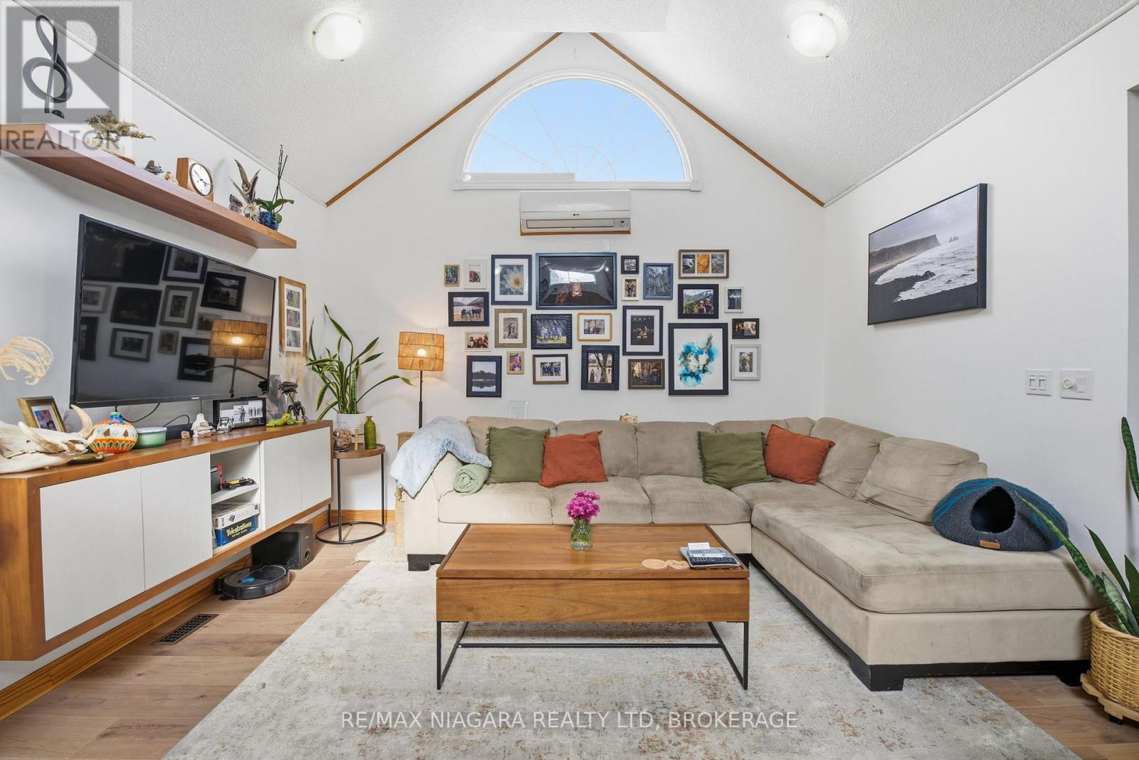 198 Pelham Road, St. Catharines, Ontario L2S 1W7 - Photo 16 - X12552438