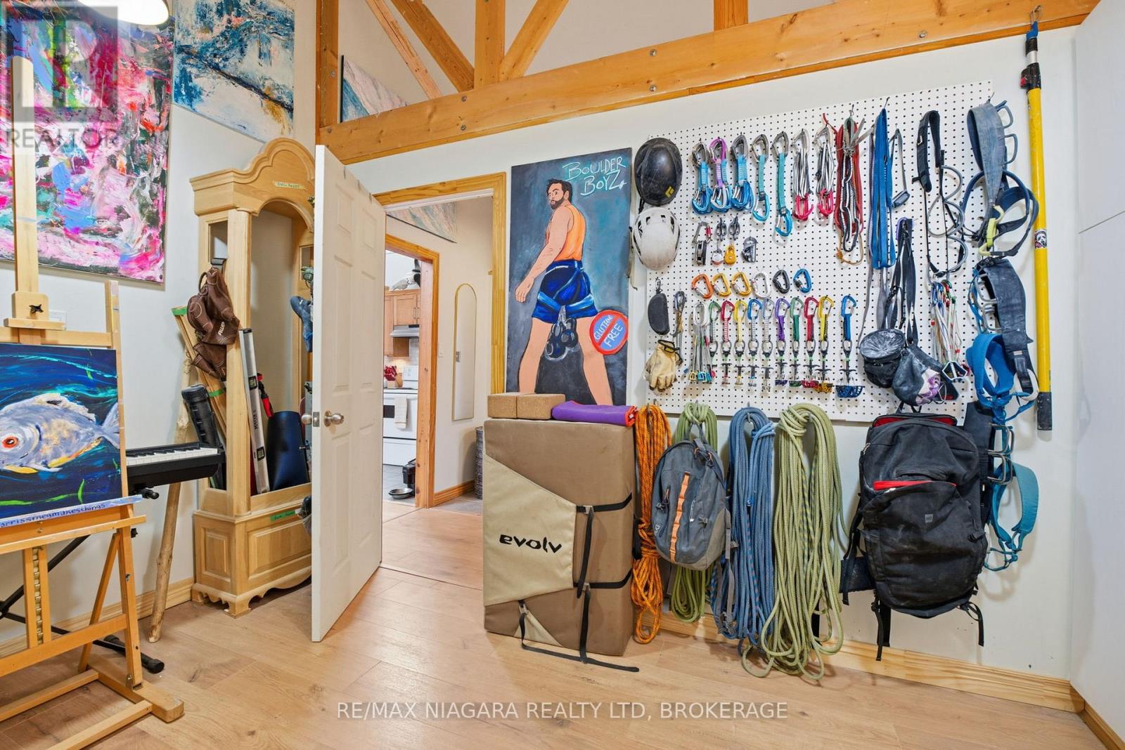 198 Pelham Road, St. Catharines, Ontario L2S 1W7 - Photo 19 - X12552438