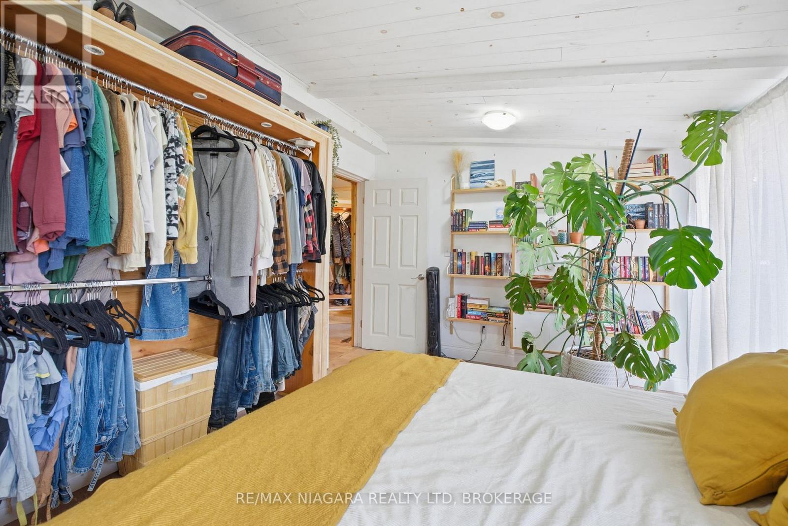 198 Pelham Road, St. Catharines, Ontario L2S 1W7 - Photo 22 - X12552438