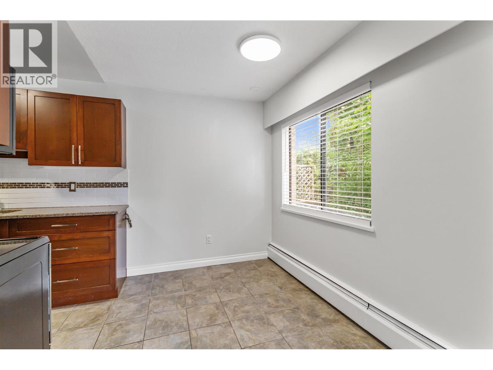 112 590 Whiting Way, Coquitlam, British Columbia  V3J 3R9 - Photo 4 - R3067902