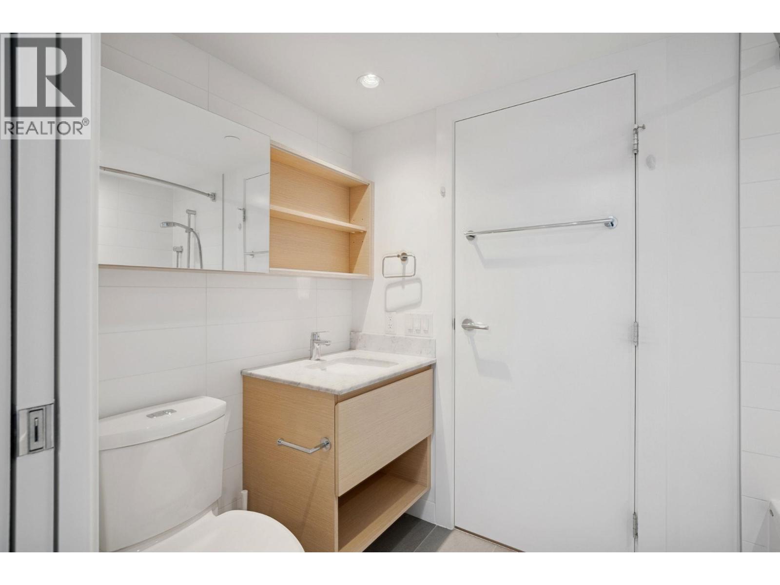 2607 908 Quayside Drive, New Westminster, British Columbia  V3M 0L4 - Photo 18 - R3067903