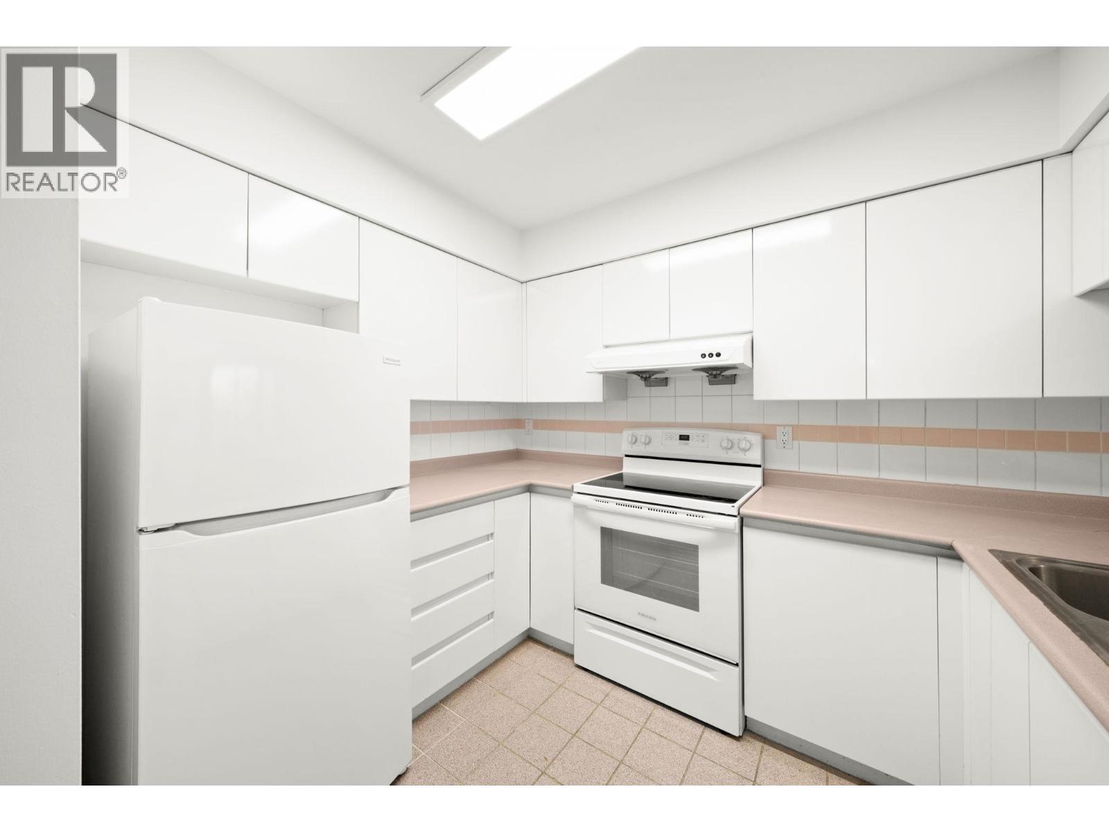 1101 9623 Manchester Drive, Burnaby, British Columbia  V3N 4Y8 - Photo 15 - R3067912