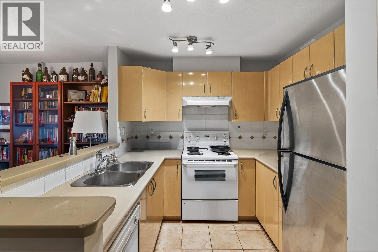 106 2983 W 4th Avenue, Vancouver, British Columbia  V6K 1R5 - Photo 9 - R3067913