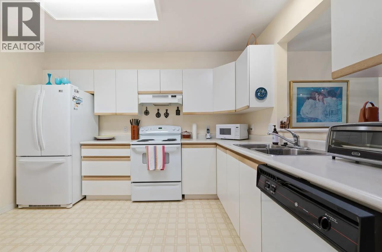 209 843 22nd Street, West Vancouver, British Columbia  V7V 4C1 - Photo 8 - R3067933