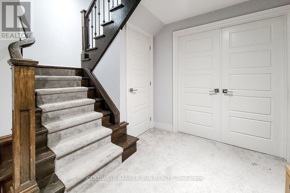 32 Kingspoint Circle, Hamilton, Ontario  L8E 6C5 - Photo 37 - X12552144