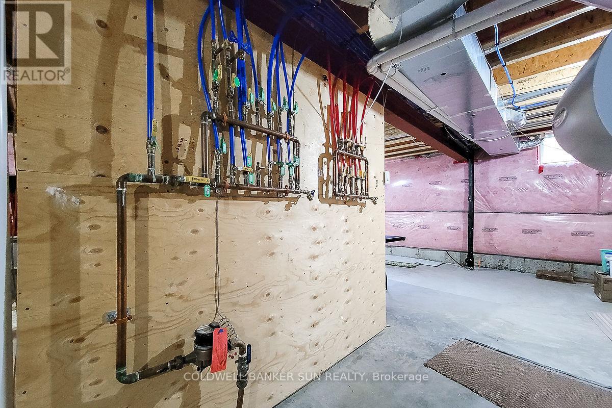 32 Kingspoint Circle, Hamilton, Ontario  L8E 6C5 - Photo 38 - X12552144