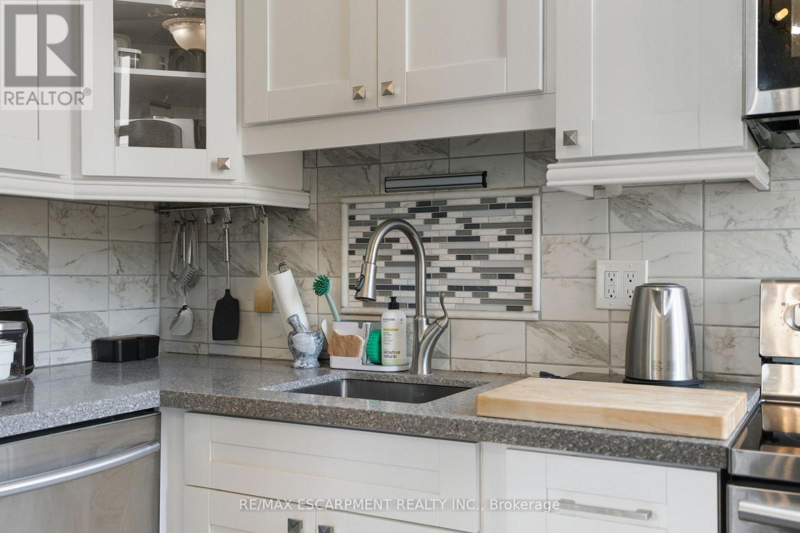 1006 - 36 James Street S, Hamilton, Ontario  L8P 4W4 - Photo 17 - X12552292