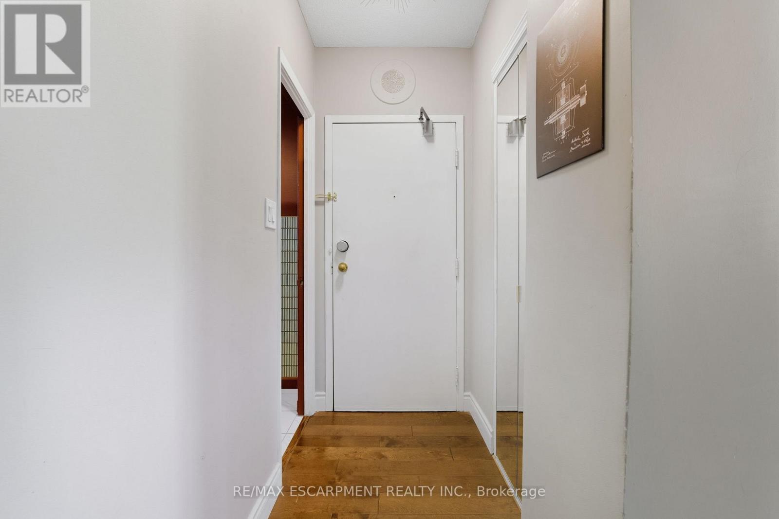 1006 - 36 James Street S, Hamilton, Ontario  L8P 4W4 - Photo 9 - X12552292