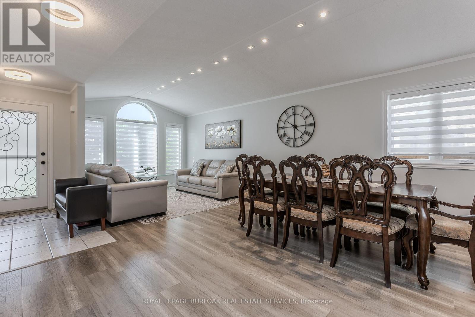 209 Portage Lane, Hamilton, Ontario  L0R 1W0 - Photo 15 - X12552298