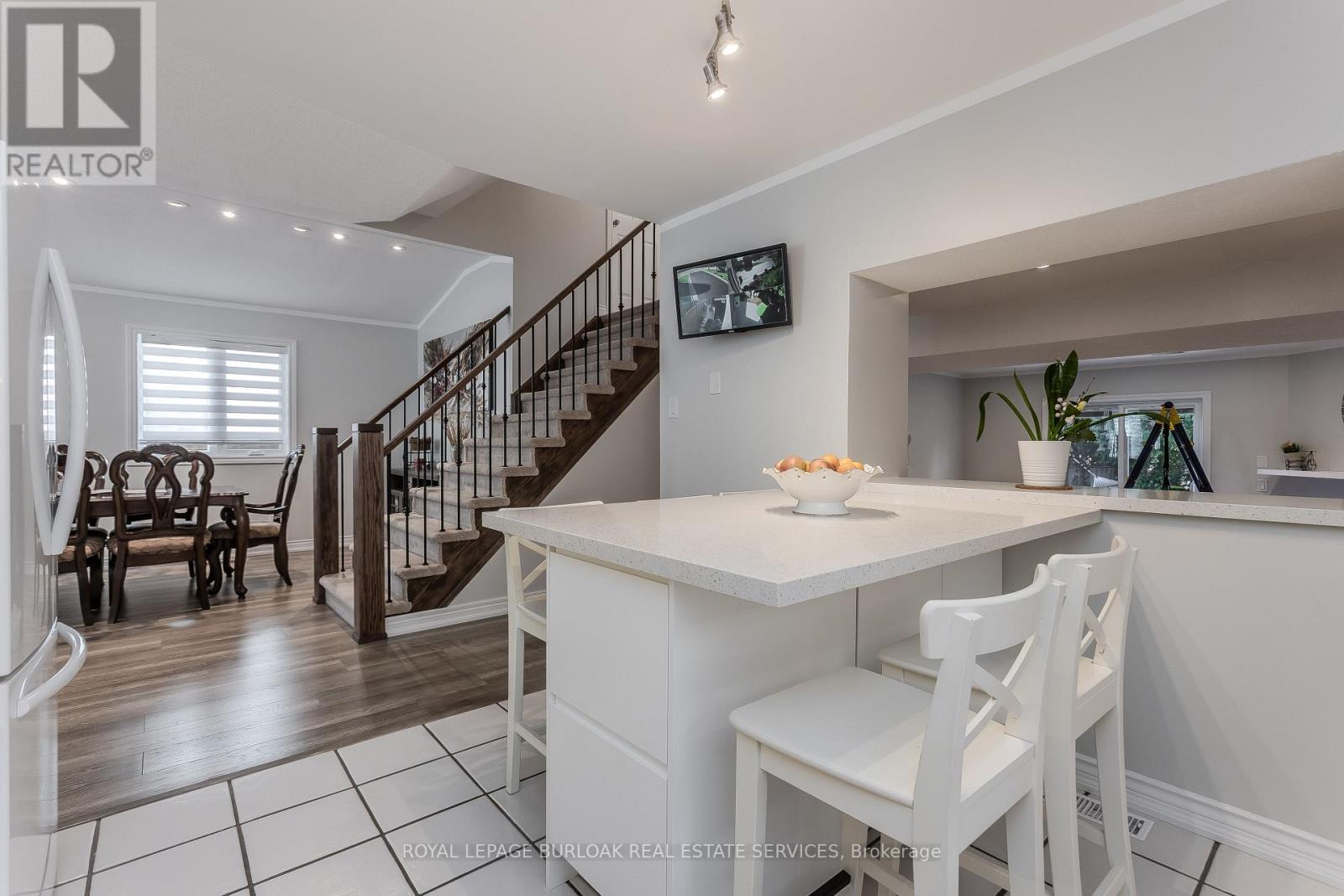 209 Portage Lane, Hamilton, Ontario  L0R 1W0 - Photo 20 - X12552298