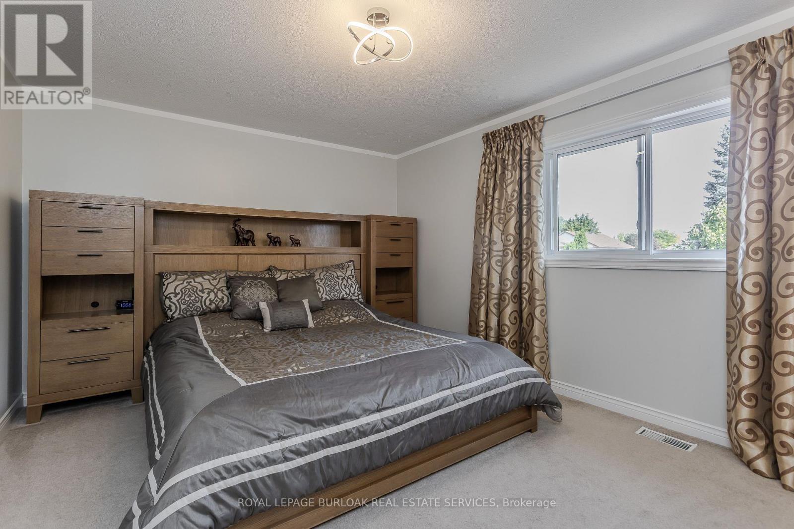 209 Portage Lane, Hamilton, Ontario  L0R 1W0 - Photo 23 - X12552298