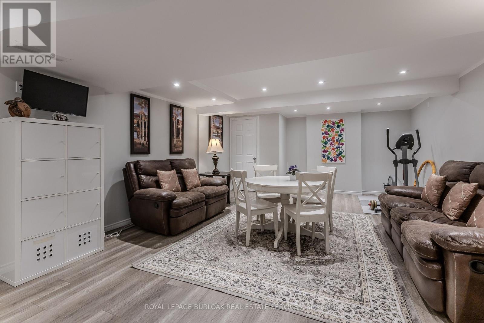 209 Portage Lane, Hamilton, Ontario  L0R 1W0 - Photo 41 - X12552298