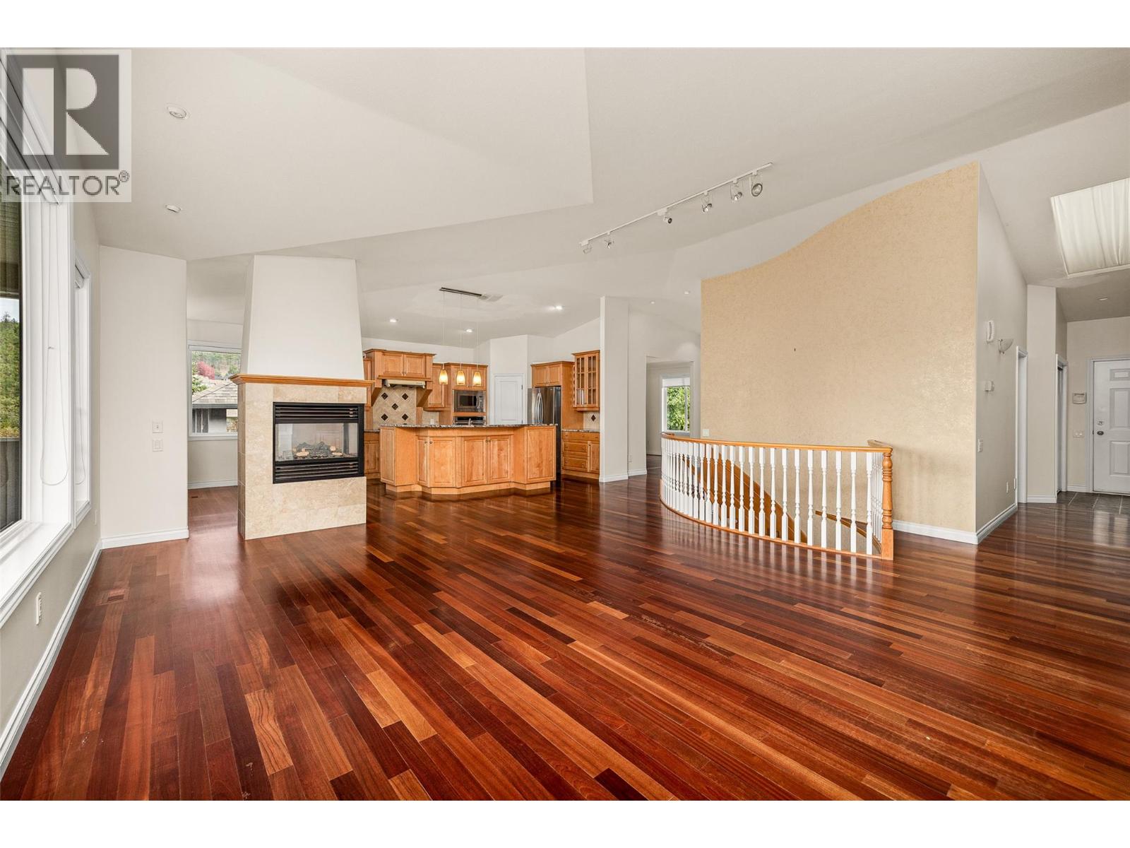 2090 Bowron Street, Kelowna, British Columbia  V1V 2P2 - Photo 20 - 10369428