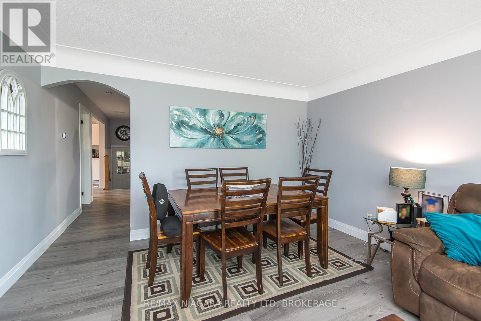 574 Broadway Street, Welland, Ontario L3C 5M5 - Photo 15 - X12509398