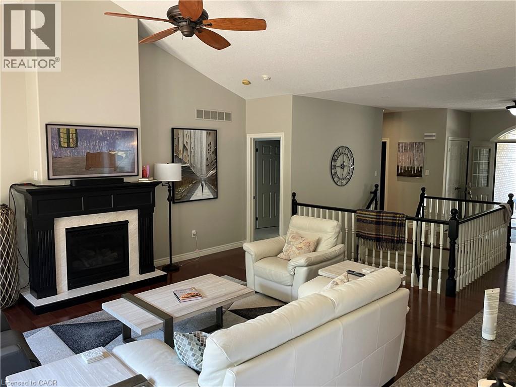 260 Deer Ridge Drive Unit# 34, Kitchener, Ontario  N2P 2M3 - Photo 3 - 40788847