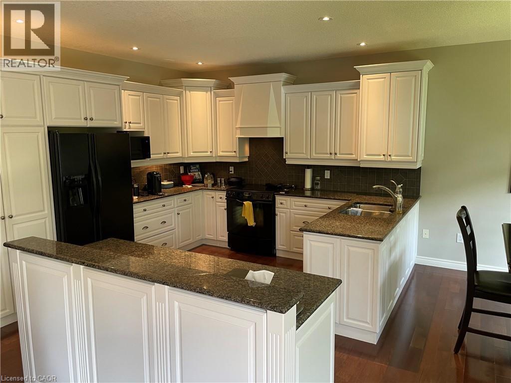 260 Deer Ridge Drive Unit# 34, Kitchener, Ontario  N2P 2M3 - Photo 5 - 40788847