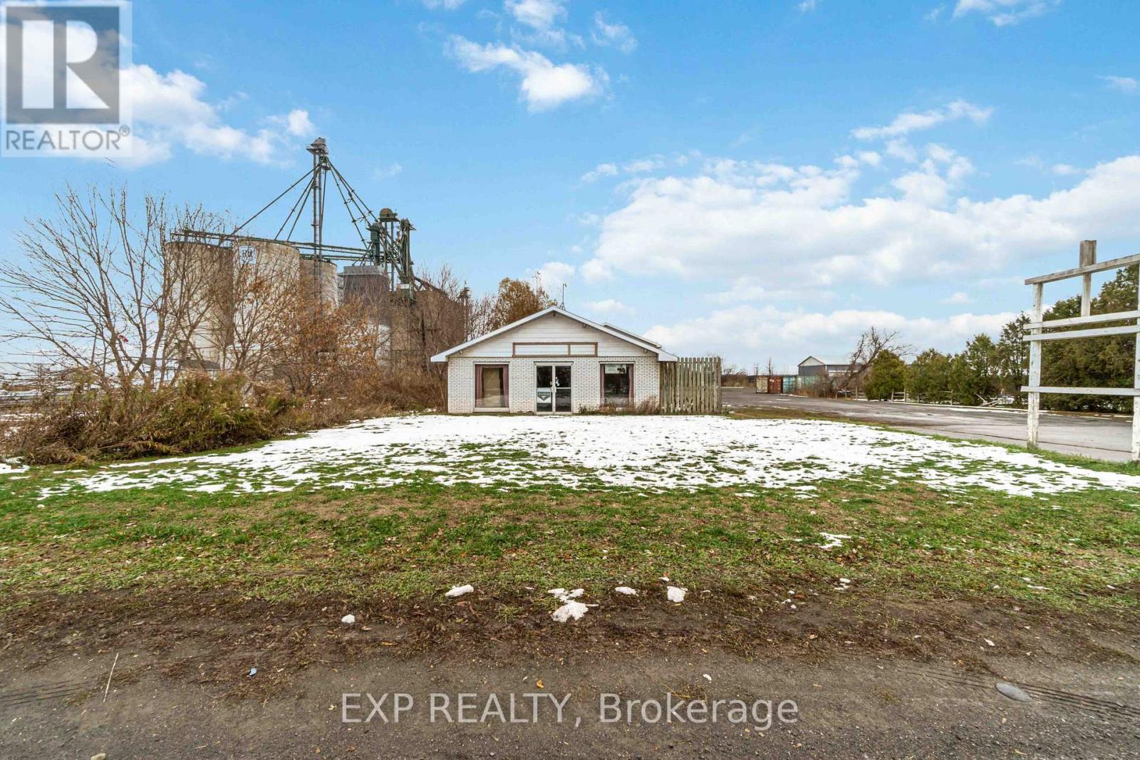 685 ST LAWRENCE STREET, North Dundas, Ontario