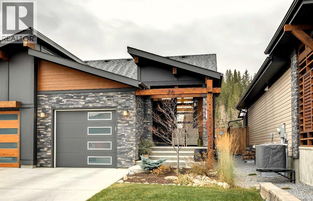 44 Riviera Court, Cochrane, Alberta  T4C 2V8 - Photo 2 - A2269159