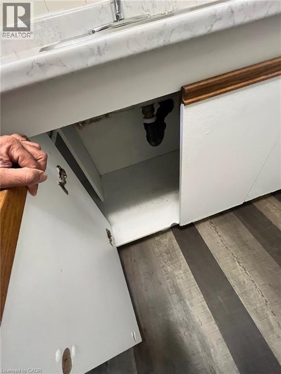 1200 Courtland Avenue E Unit# 45, Kitchener, Ontario  N2C 1K7 - Photo 9 - 40788093