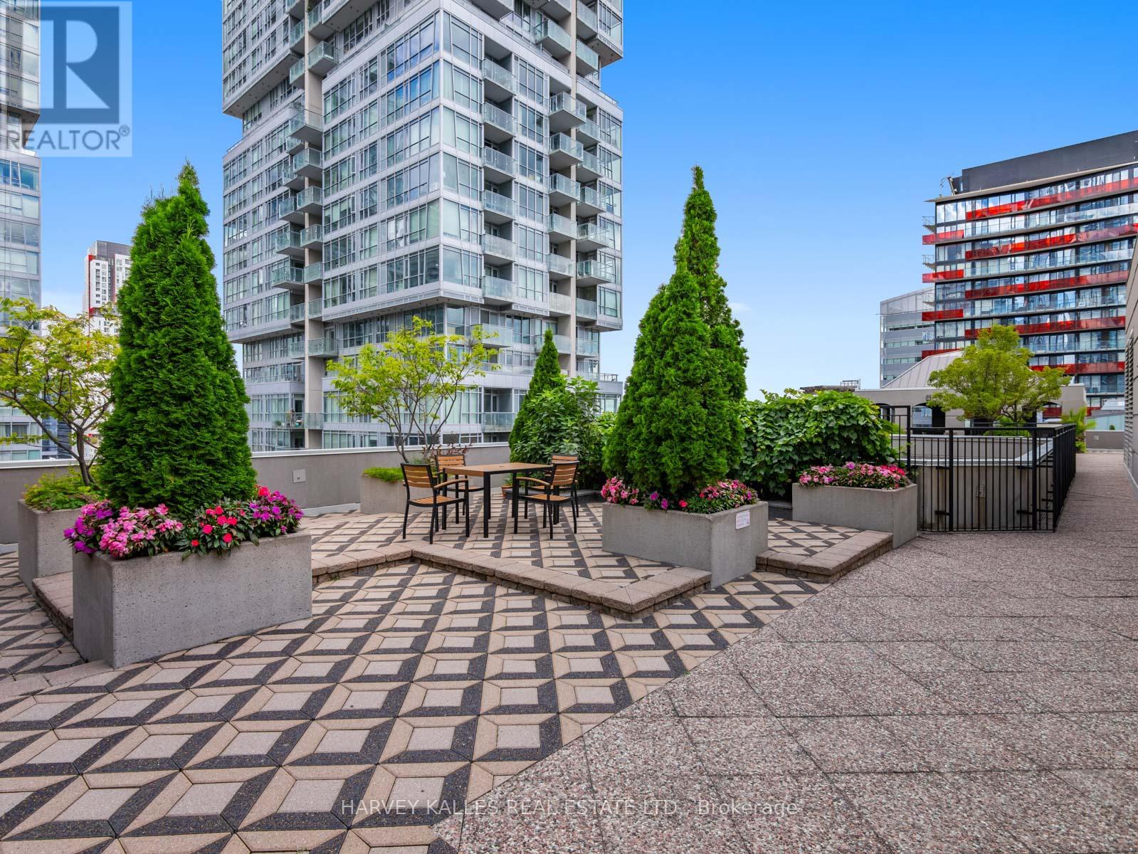 1309 - 140 Simcoe Street, Toronto, Ontario  M5H 4E9 - Photo 31 - C12547048