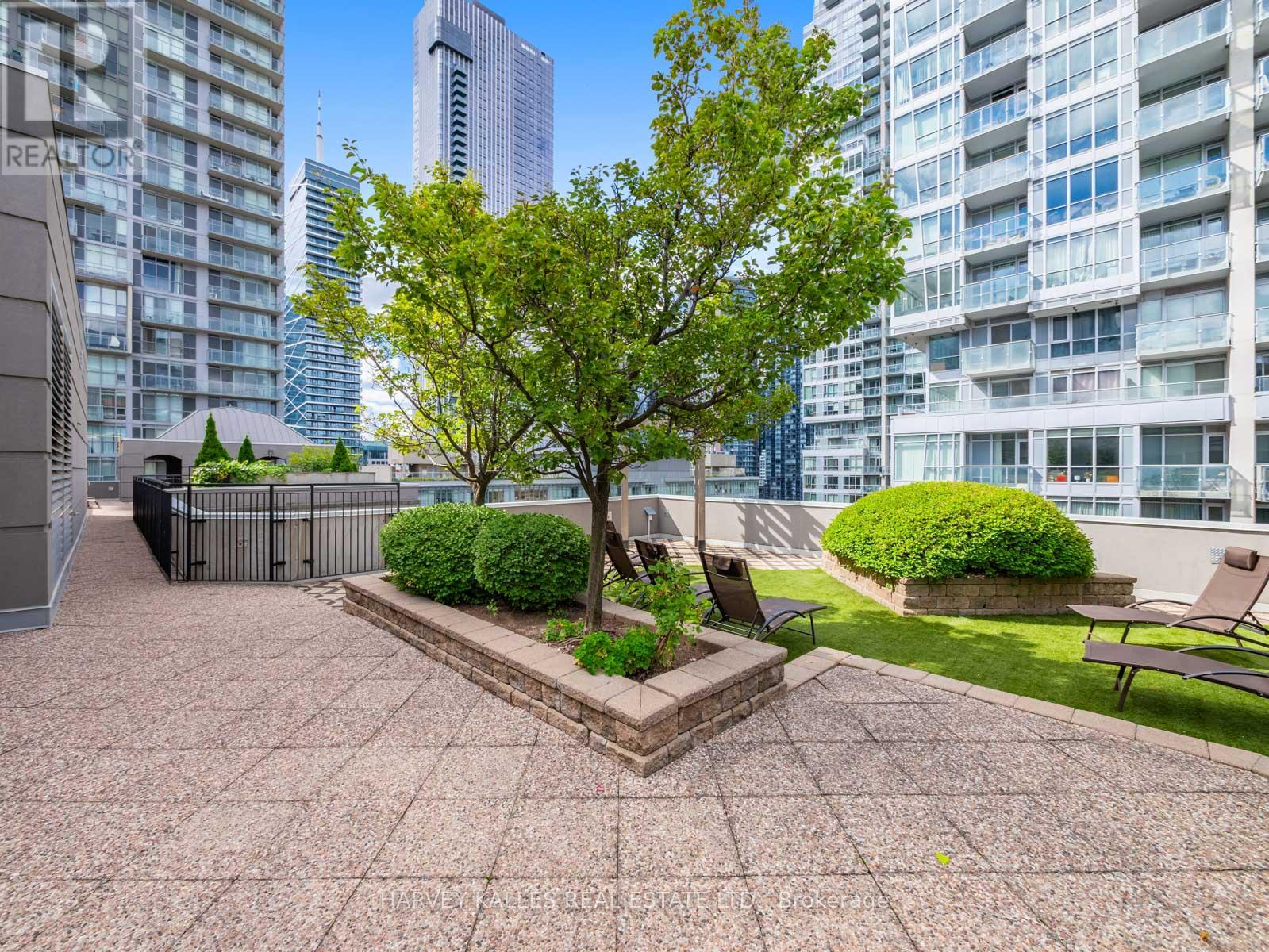 1309 - 140 Simcoe Street, Toronto, Ontario  M5H 4E9 - Photo 35 - C12547048