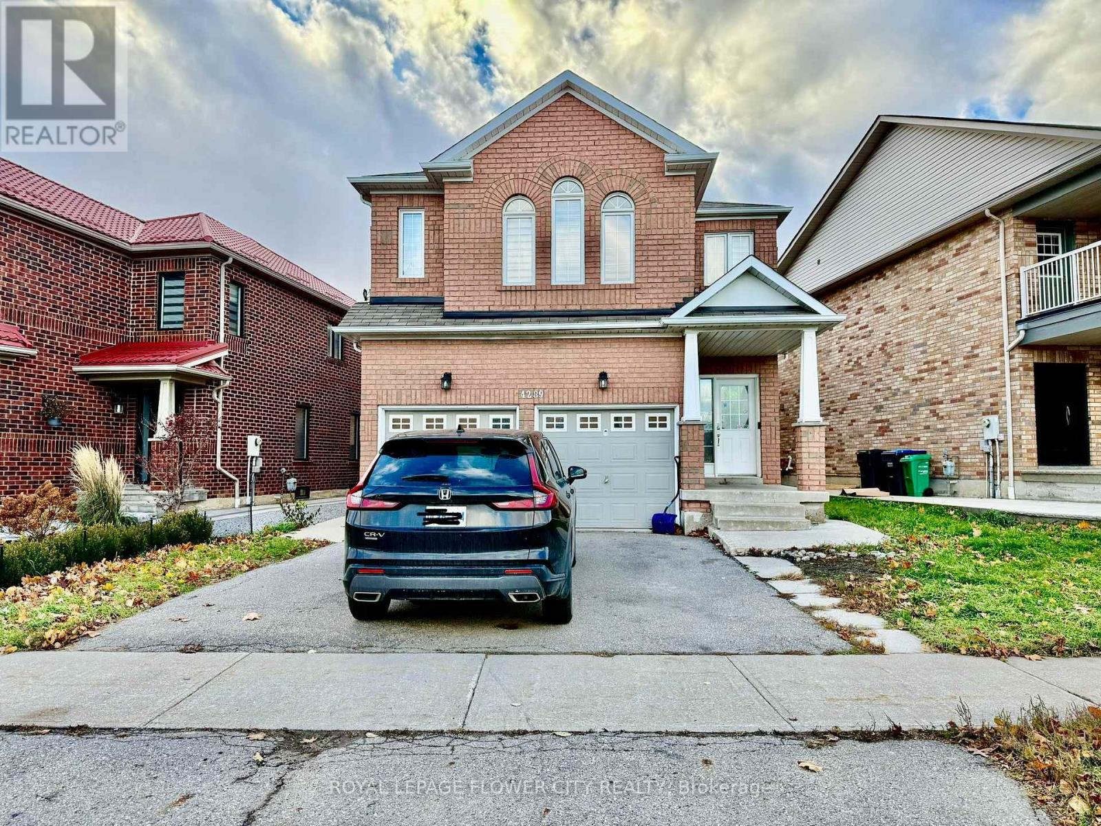 Lower - 4289 Guildwood Way, Mississauga, Ontario  L5R 0A7 - Photo 1 - W12552114