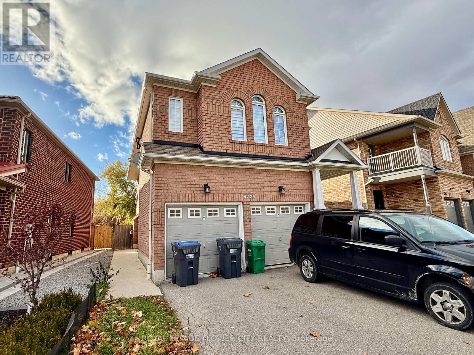Lower - 4289 Guildwood Way, Mississauga, Ontario  L5R 0A7 - Photo 2 - W12552114