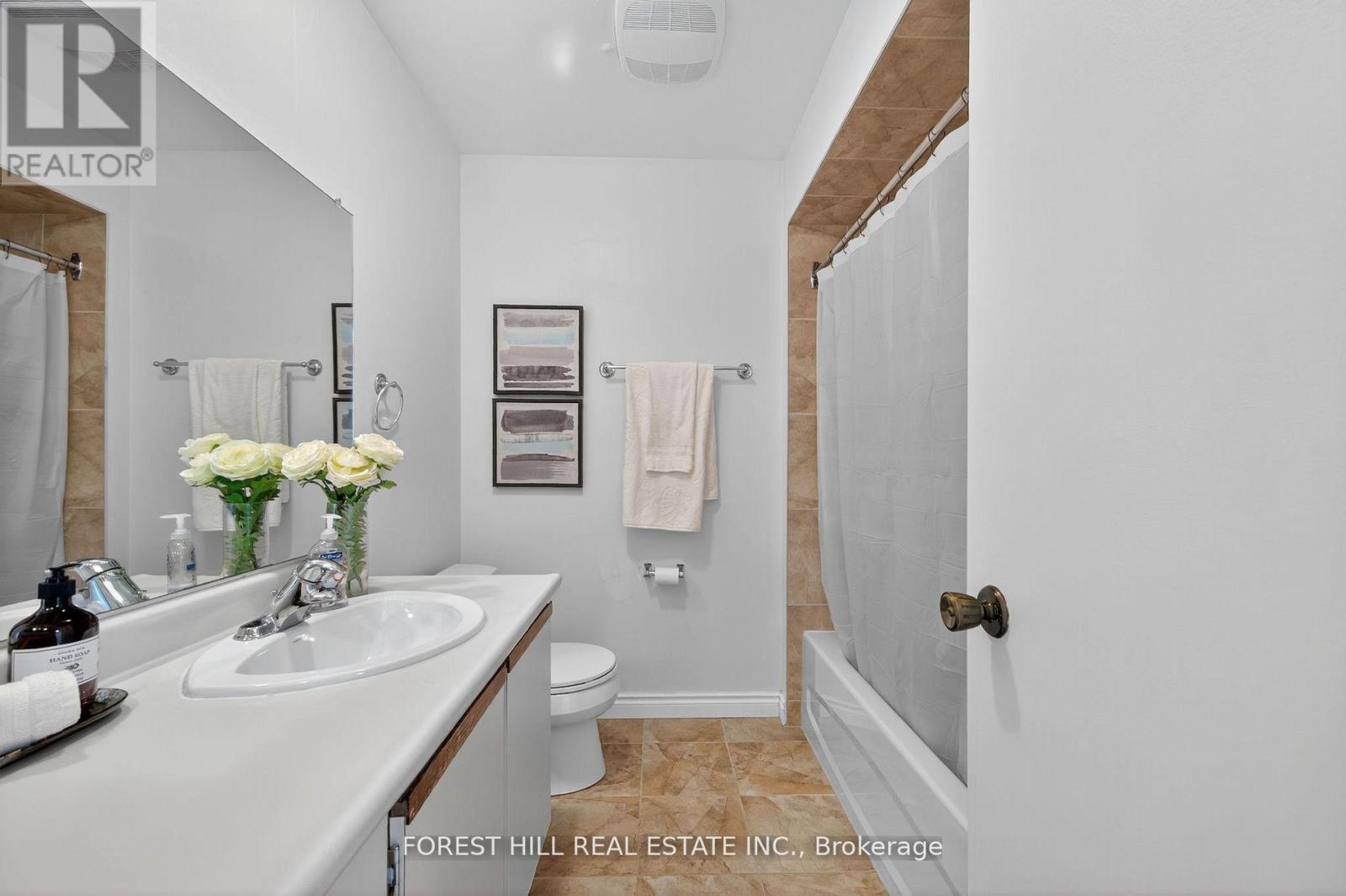 38 Carnival Court, Toronto, Ontario  M2R 3T8 - Photo 15 - C12552348