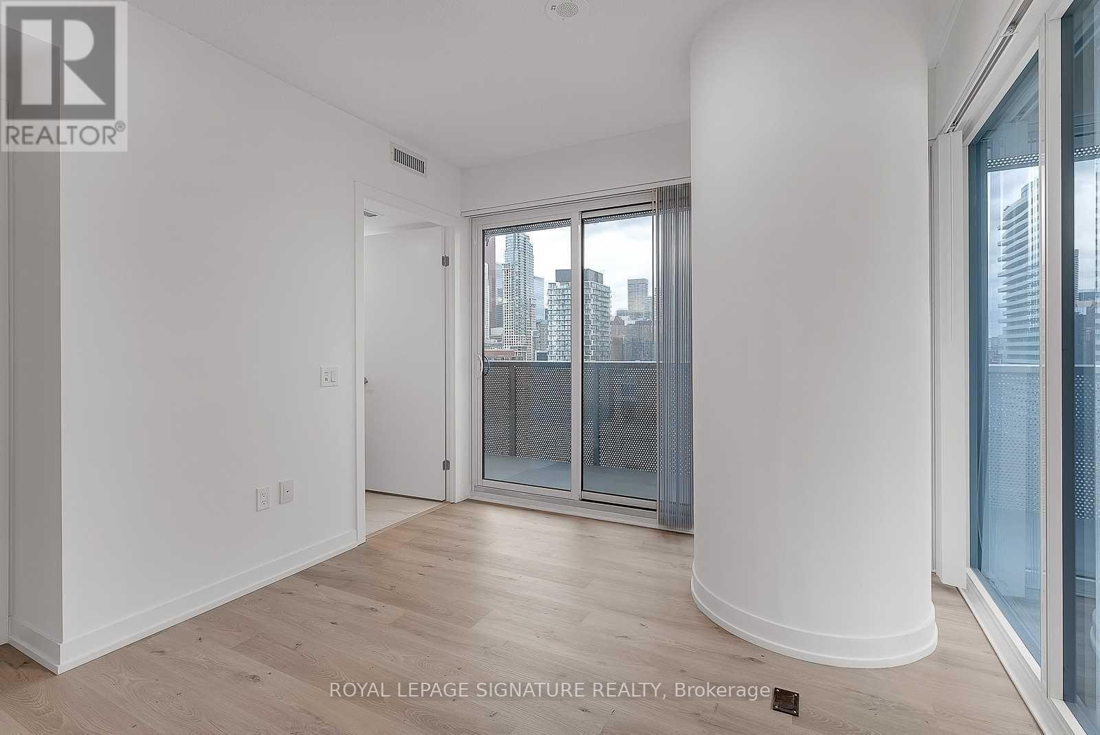 1803 - 138 Downes Street, Toronto, Ontario  M5E 0E4 - Photo 12 - C12552354