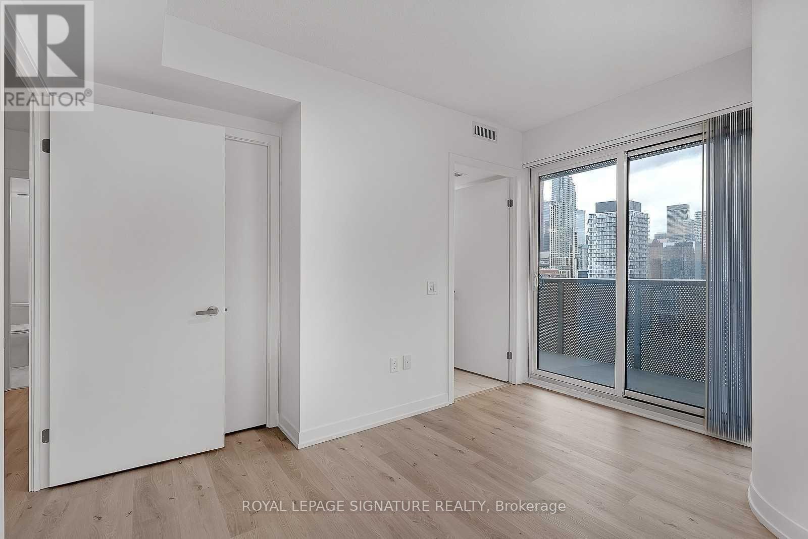 1803 - 138 Downes Street, Toronto, Ontario  M5E 0E4 - Photo 13 - C12552354