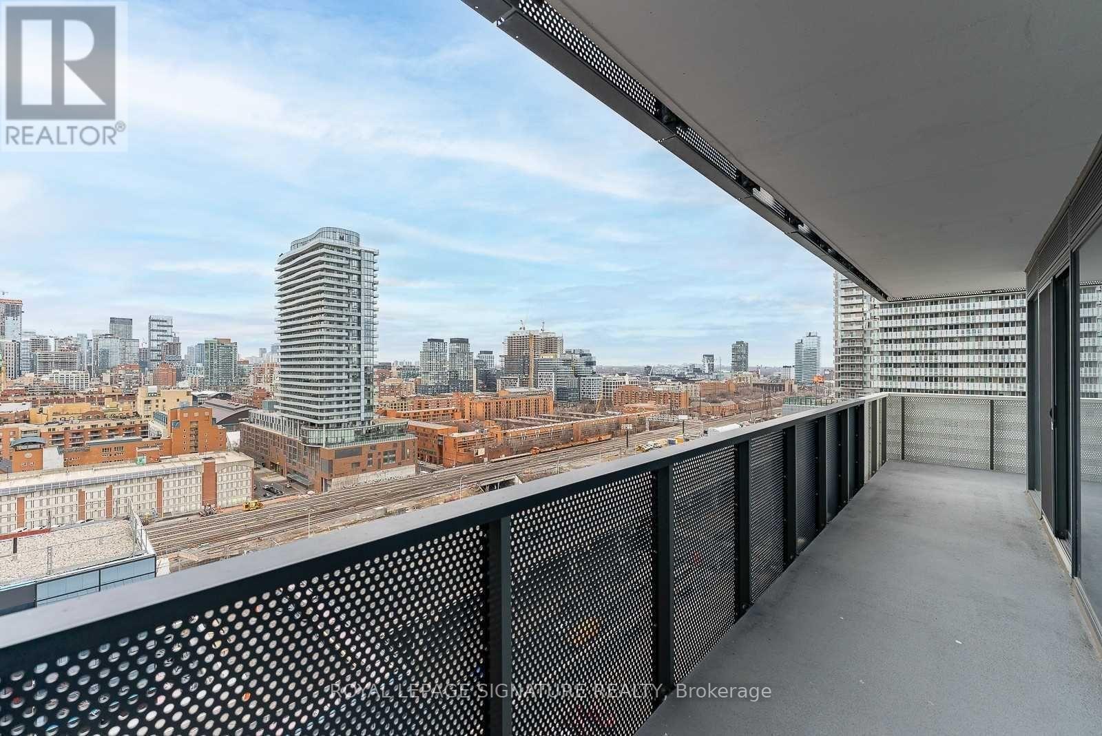 1803 - 138 Downes Street, Toronto, Ontario  M5E 0E4 - Photo 21 - C12552354