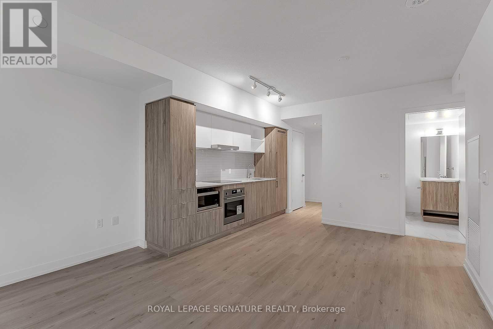 1803 - 138 Downes Street, Toronto, Ontario  M5E 0E4 - Photo 5 - C12552354