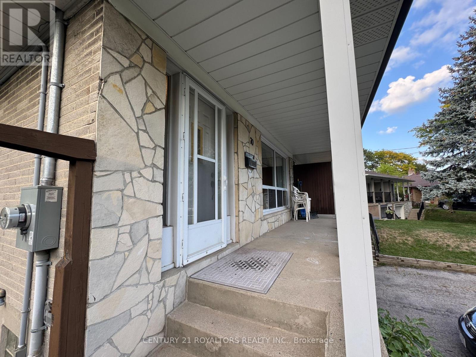 70 Marbury Crescent, Toronto, Ontario  M3A 2G2 - Photo 5 - C12552366