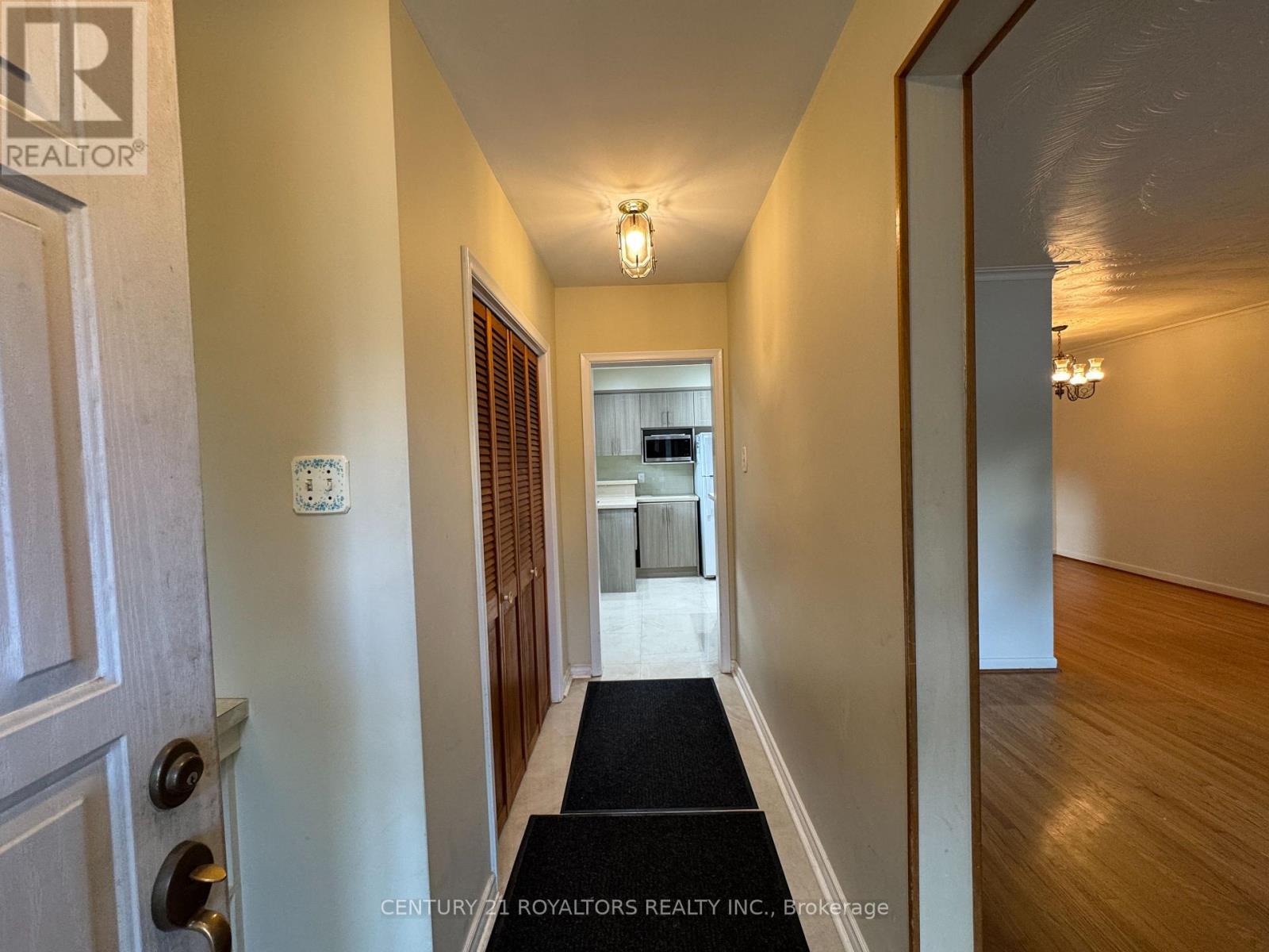 70 Marbury Crescent, Toronto, Ontario  M3A 2G2 - Photo 7 - C12552366