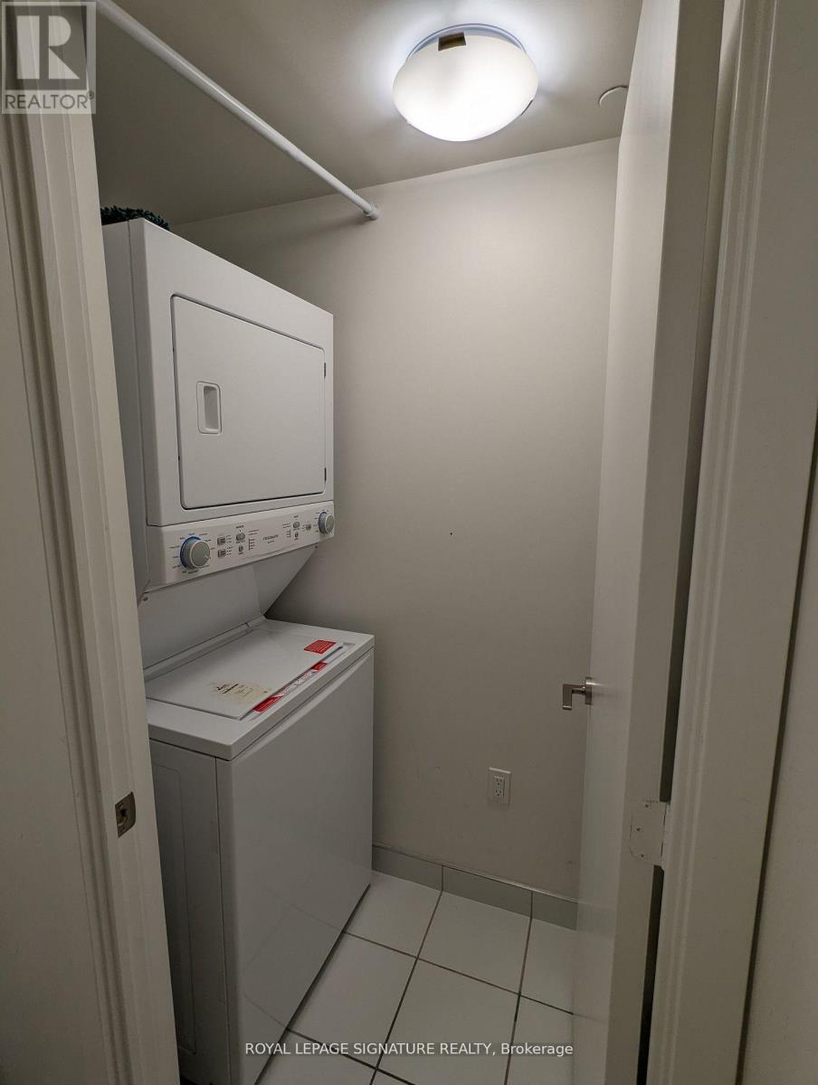 2017 - 158 Front Street E, Toronto, Ontario  M5A 0K9 - Photo 10 - C12552368