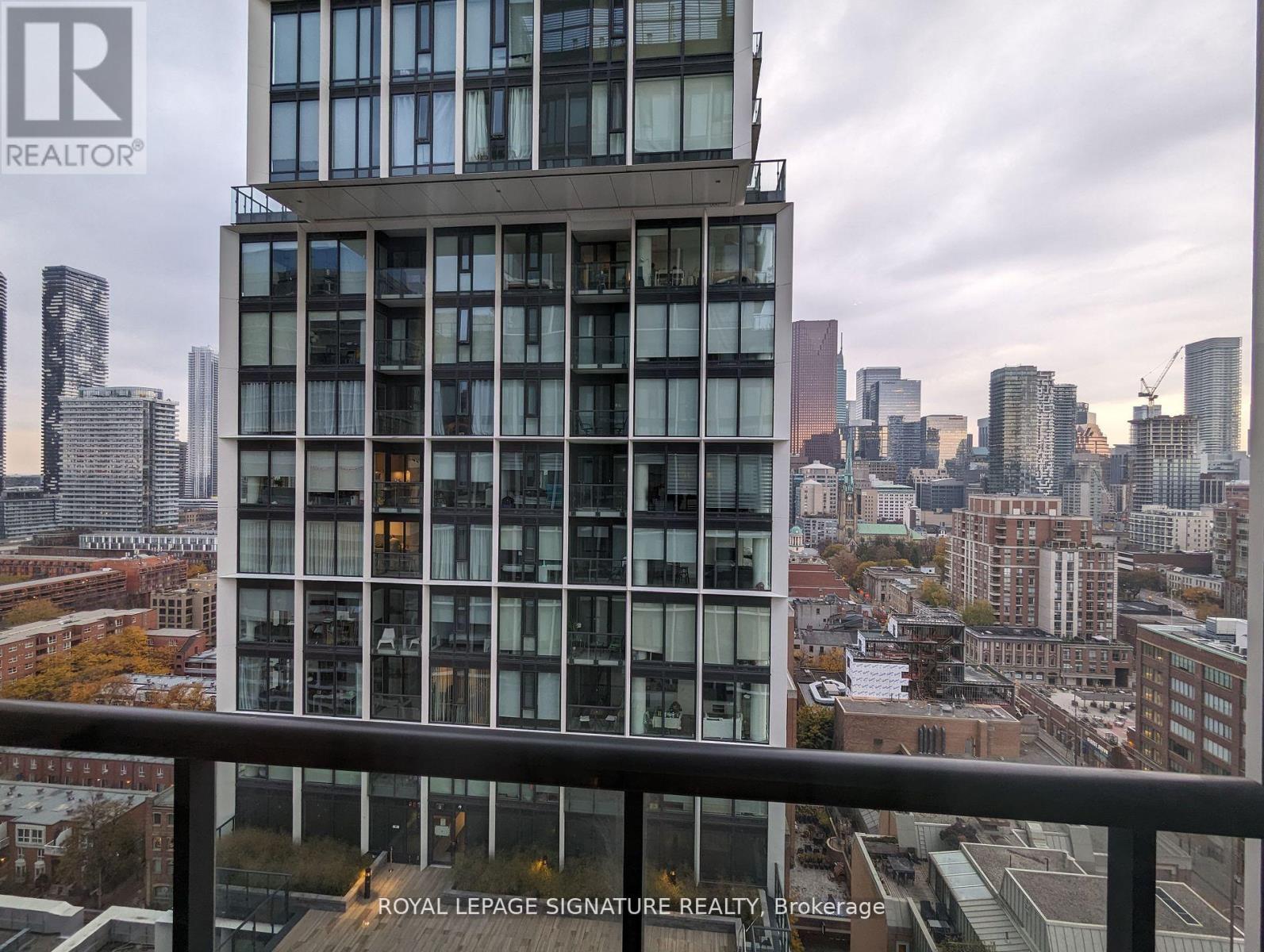 2017 - 158 Front Street E, Toronto, Ontario  M5A 0K9 - Photo 11 - C12552368