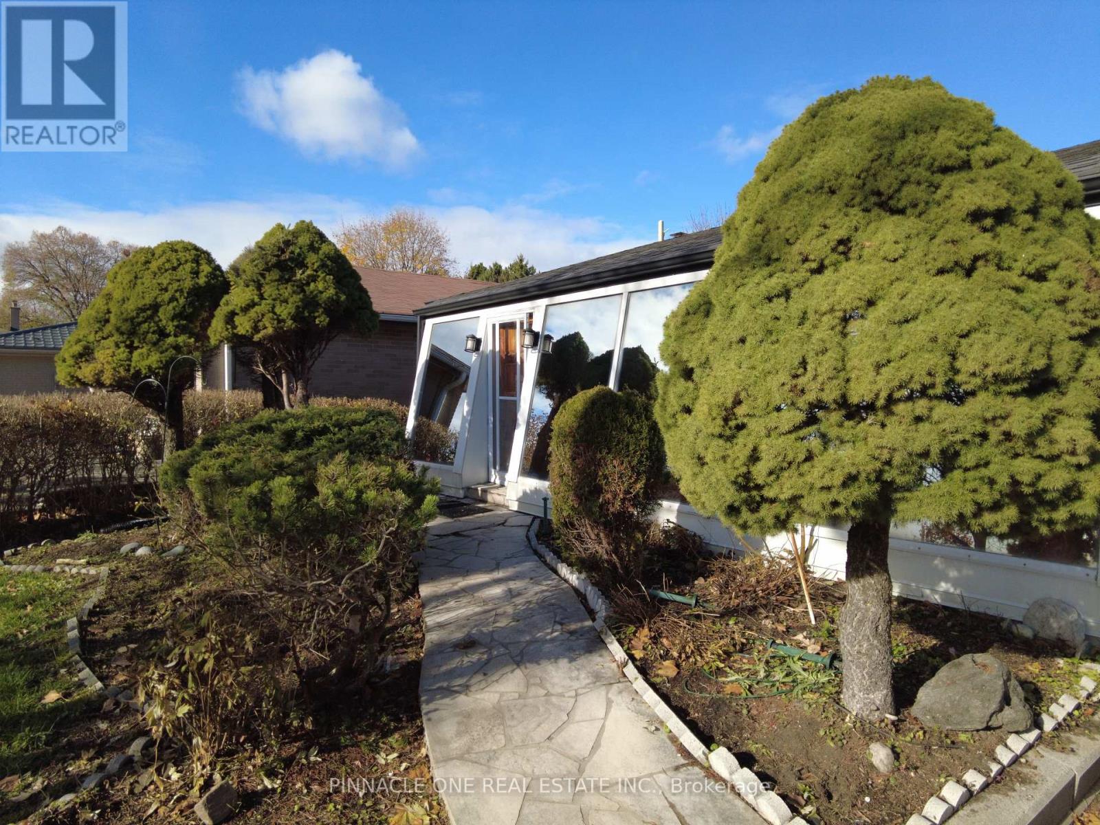 76 Sealstone Terrace, Toronto, Ontario  M1E 4J7 - Photo 2 - E12552410