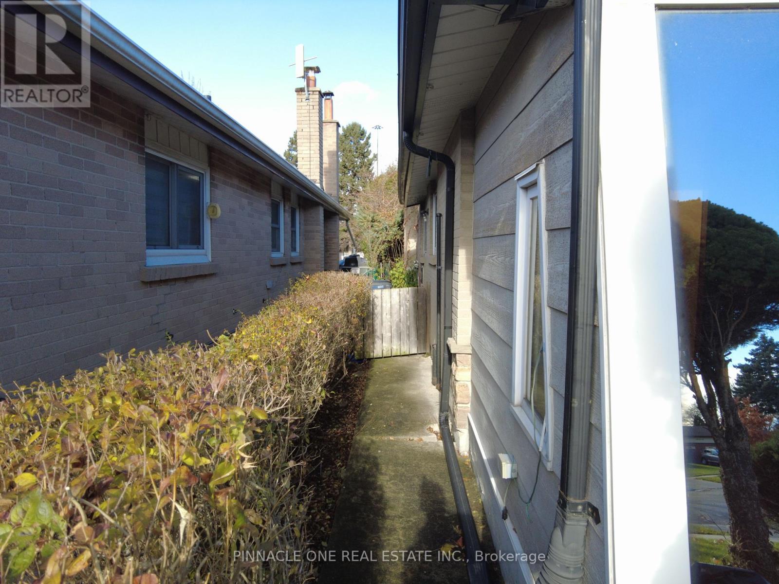 76 Sealstone Terrace, Toronto, Ontario  M1E 4J7 - Photo 24 - E12552410