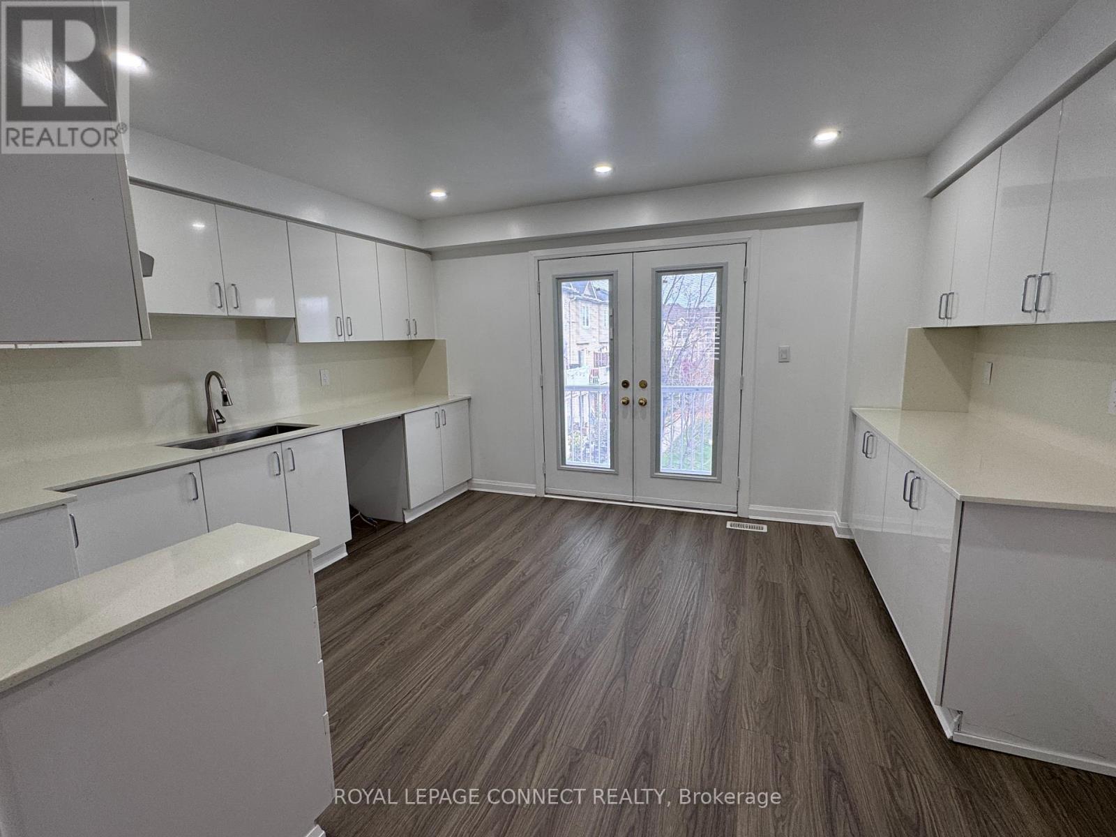 27 Talbotshire Street, Ajax, Ontario  L1S 0A6 - Photo 11 - E12552420