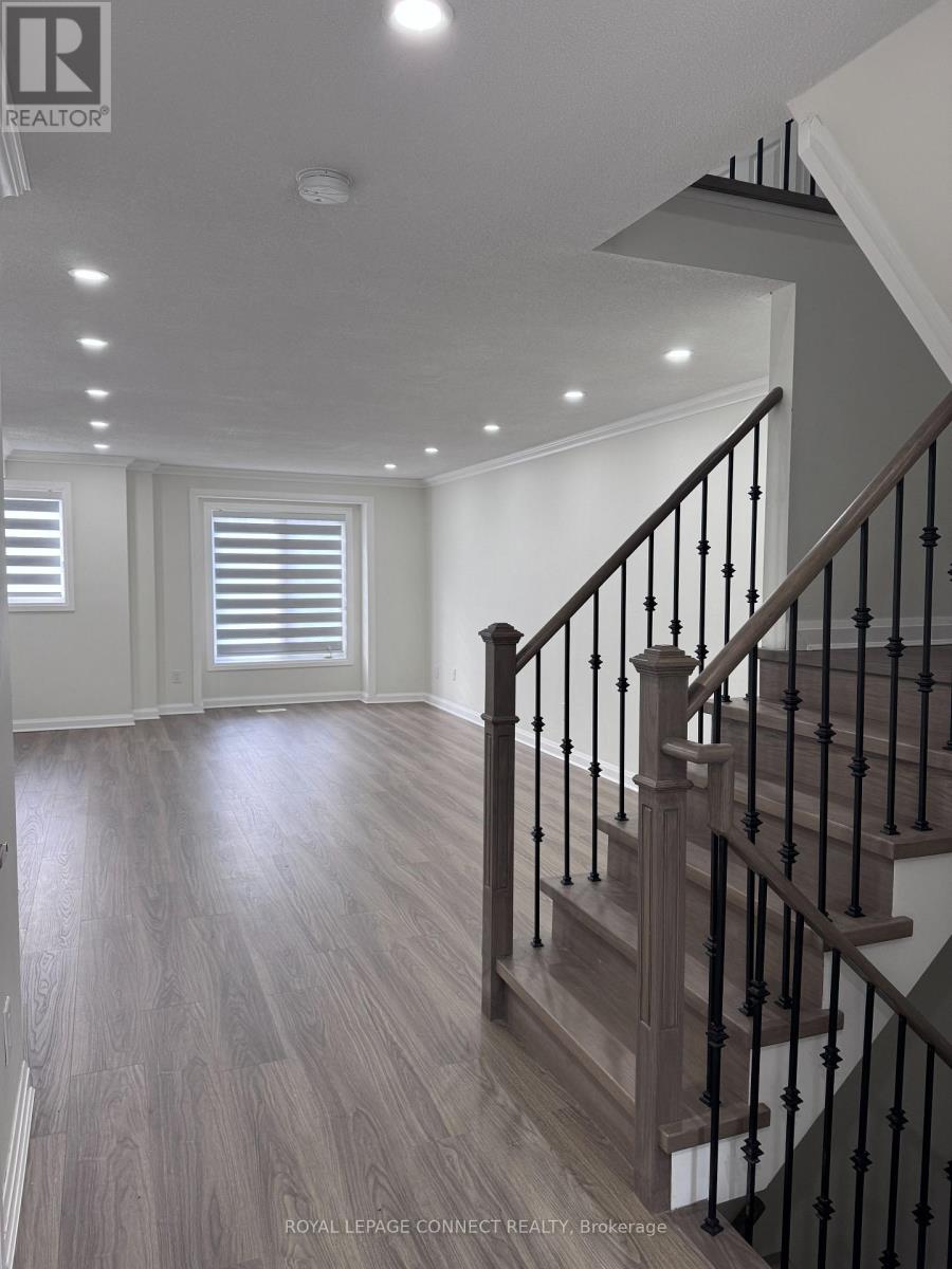 27 Talbotshire Street, Ajax, Ontario  L1S 0A6 - Photo 5 - E12552420