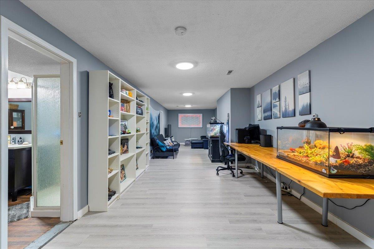 32983 Whidden Avenue, Mission, British Columbia V2V 6G4 - Photo 28 - R3067974