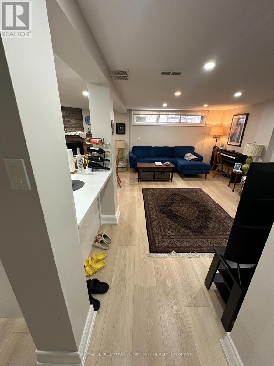 100 Richardson Dr Drive, Aurora, Ontario  L4G 1Z5 - Photo 5 - N12552384