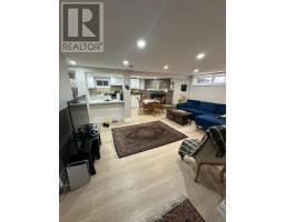 100 RICHARDSON DR DRIVE, Aurora, Ontario